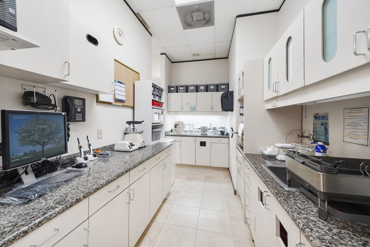 Briter Dental | Oral Surgery, Implant Supported Dentures and Veneers